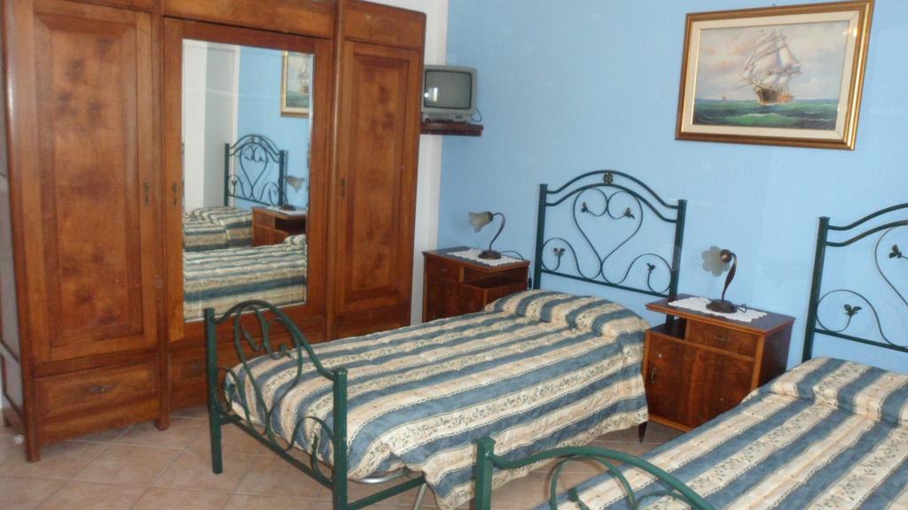 Agriturismo La Quiete Roncofreddo Δωμάτιο φωτογραφία