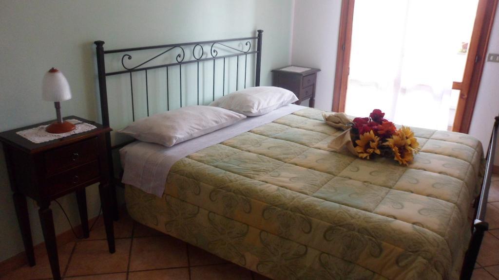 Agriturismo La Quiete Roncofreddo Δωμάτιο φωτογραφία
